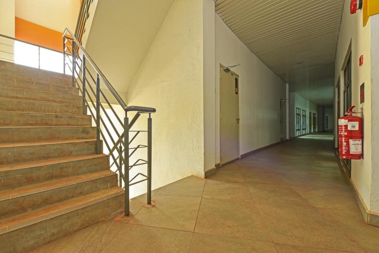 Capital O 90614 Cvia Ummul Hotel بادانج بيسار المظهر الخارجي الصورة