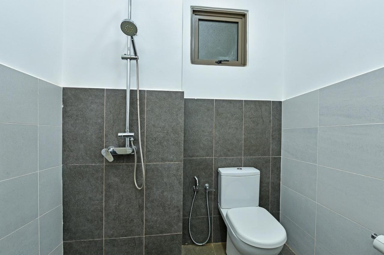 Capital O 90614 Cvia Ummul Hotel بادانج بيسار المظهر الخارجي الصورة